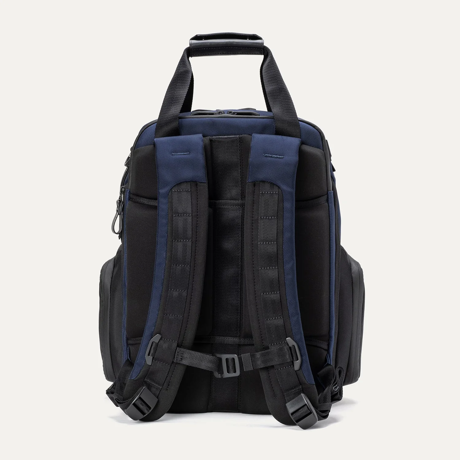 Travelpro® Altitude⢠Medium Expandable Laptop Backpack 25-30L - Image 33