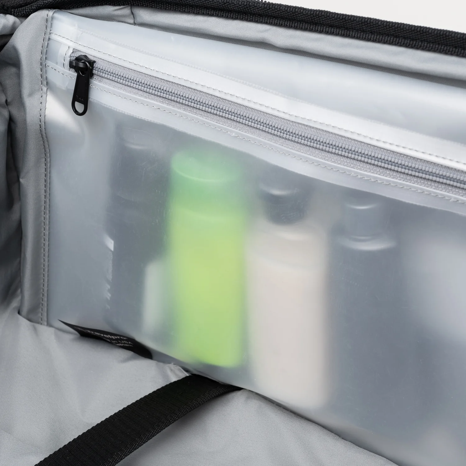 Crew™ Classic Carry-On / Medium Check-in Luggage Set - Image 17