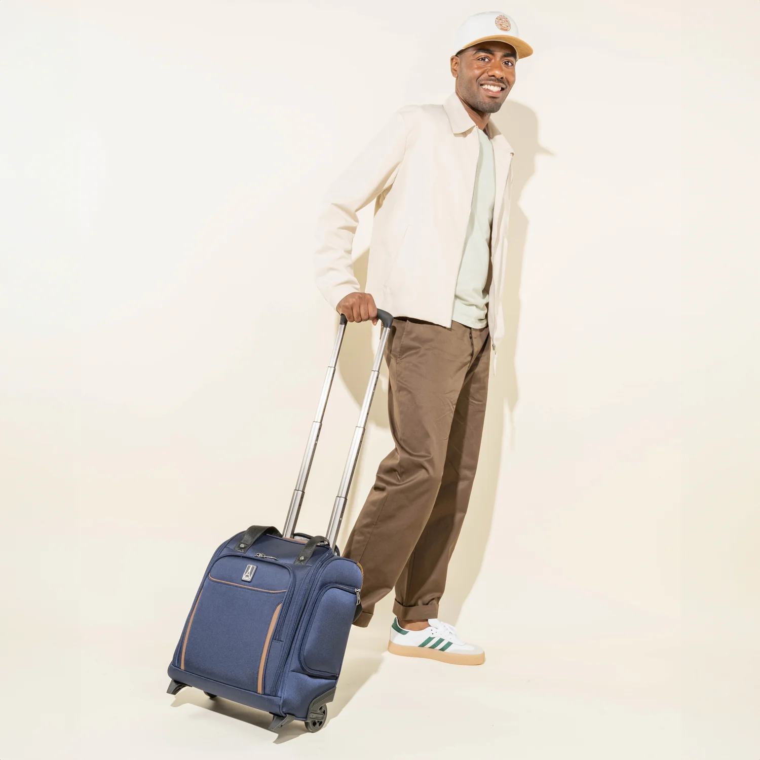 Crew™ Classic Rolling UnderSeat Carry-on - Image 4