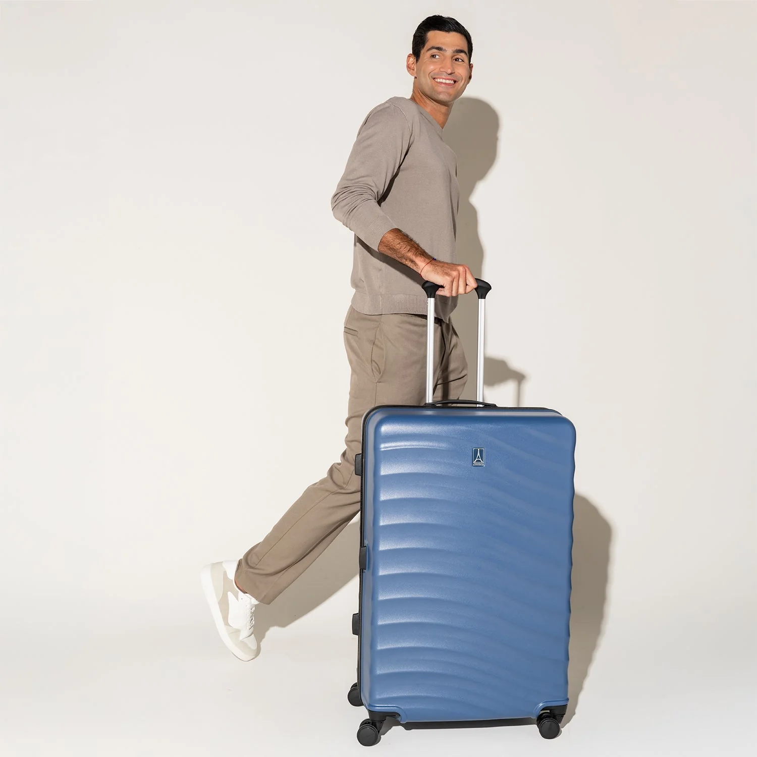 Maxlite® Air V2 Compact Carry-On / Large Check-In Set - Image 18