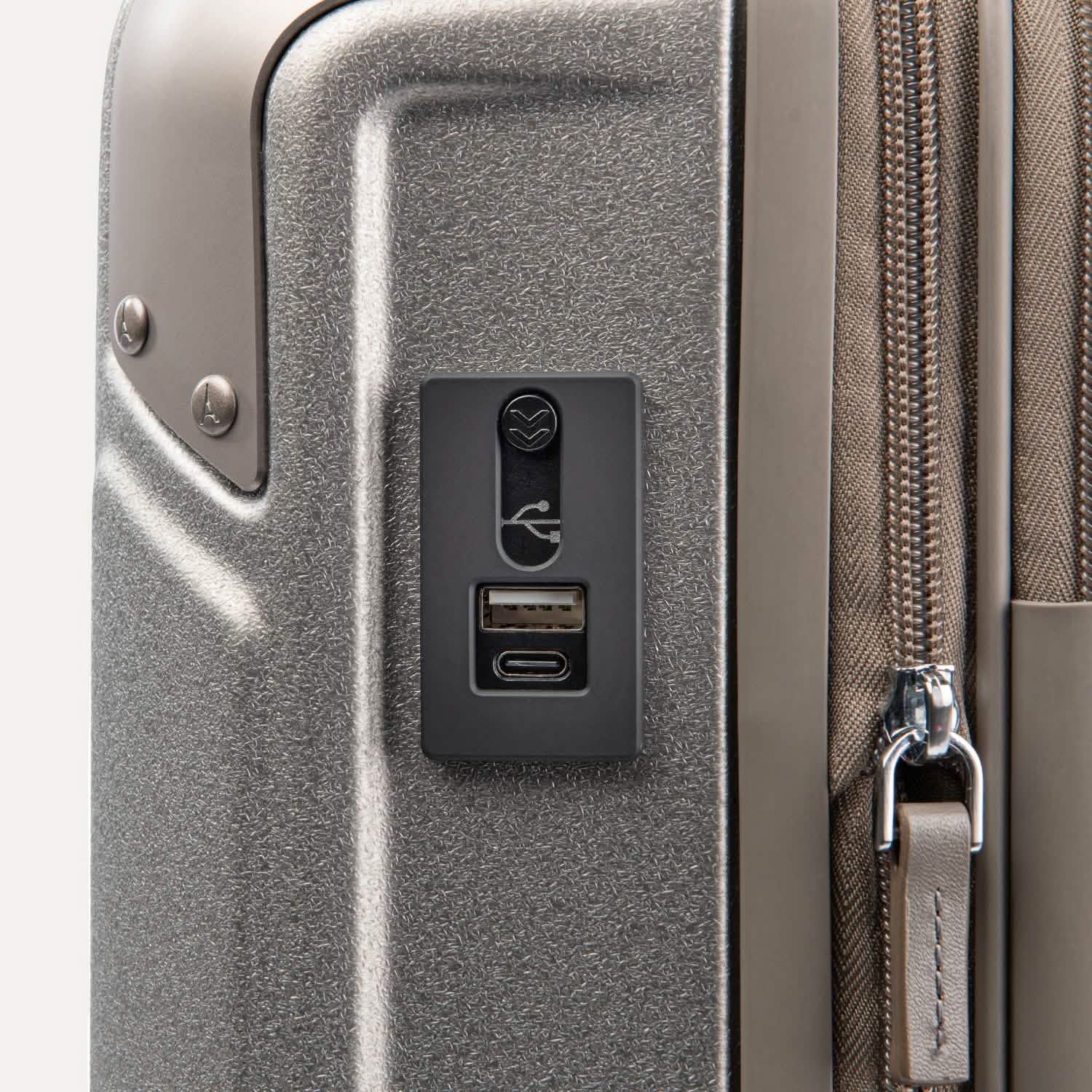 Platinum® Elite Carry-On Hardside Spinner - Image 15