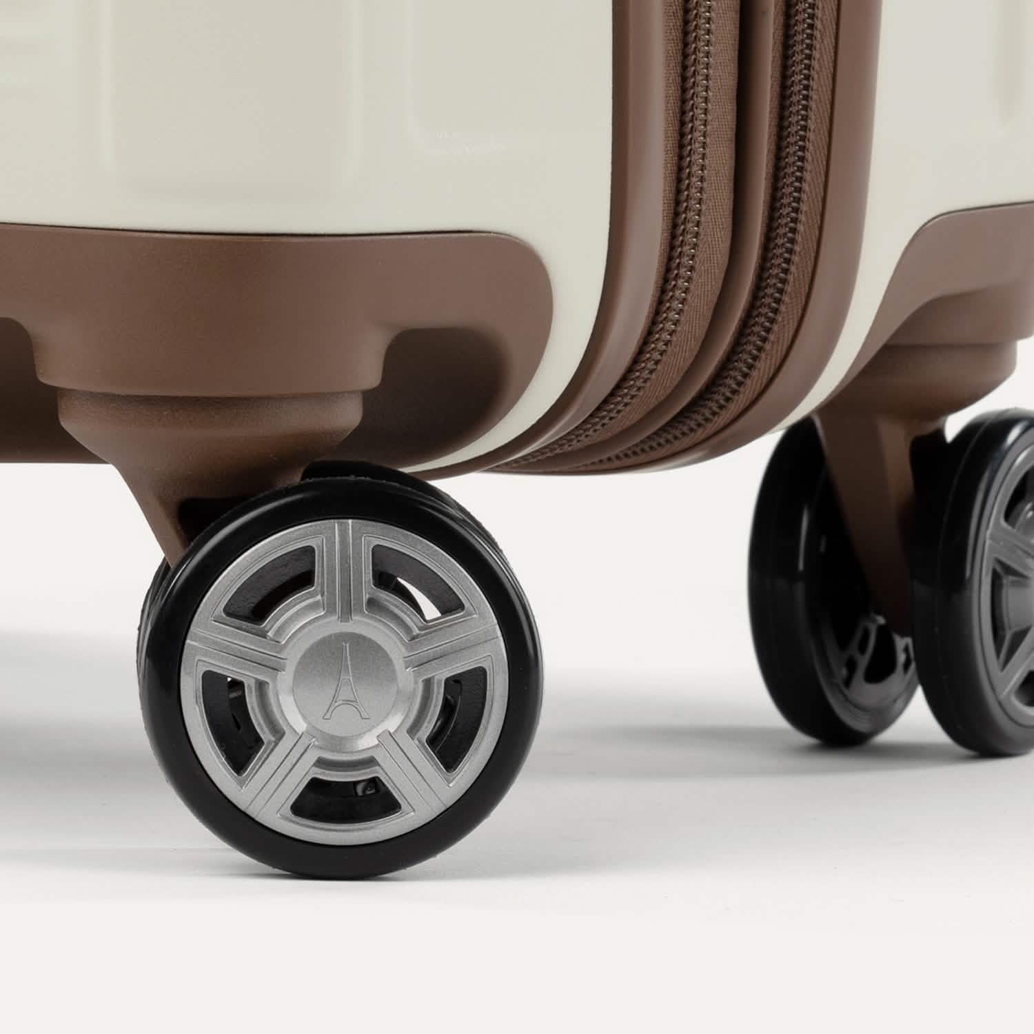 Platinum® Elite Carry-On Hardside Spinner - Image 34