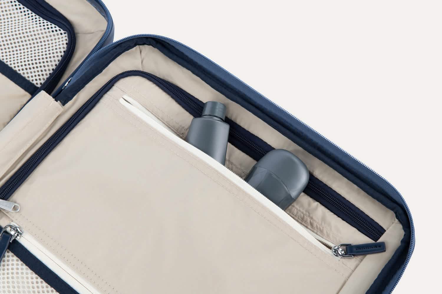 Platinum® Elite Carry-On Hardside Spinner - Image 61
