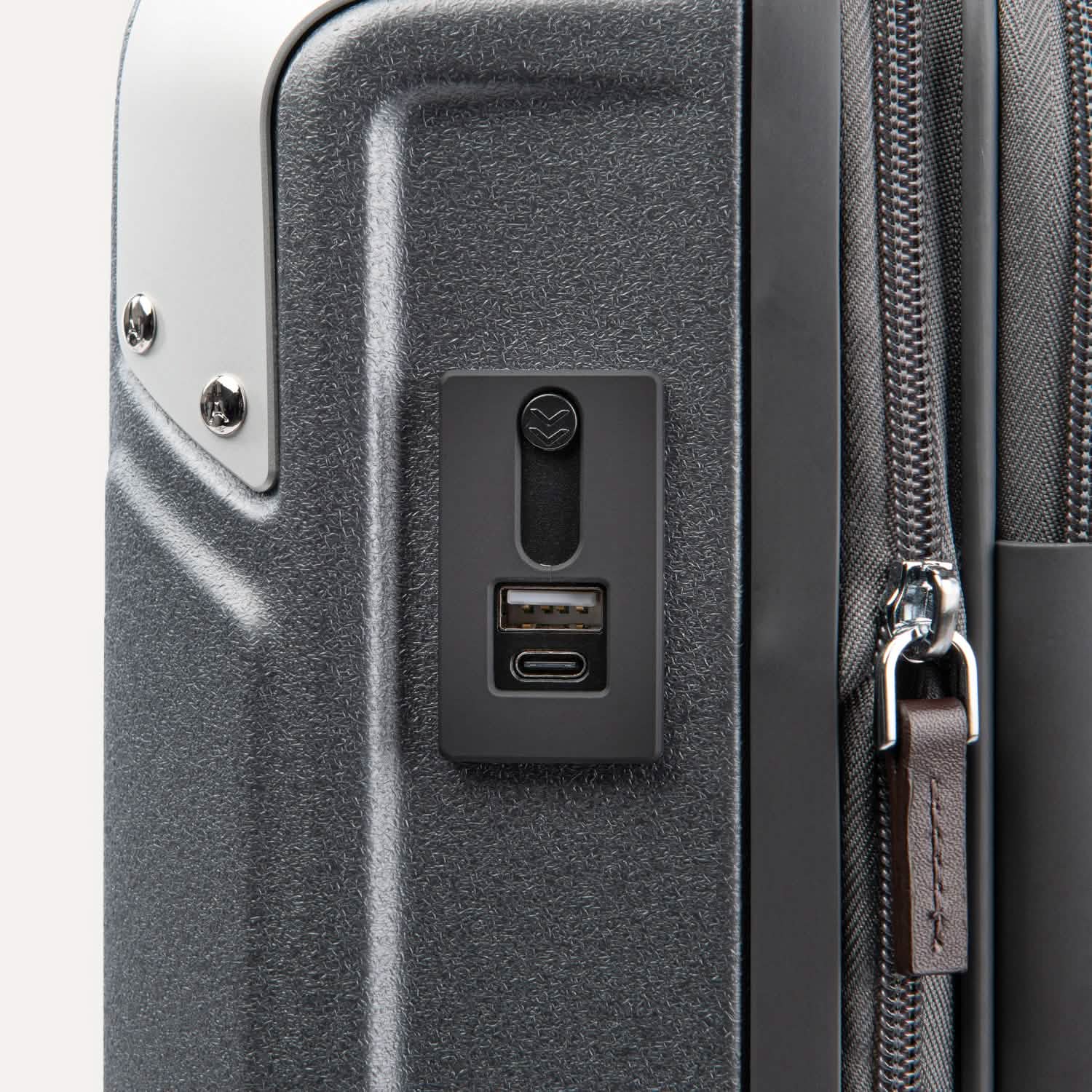 Platinum® Elite Compact Carry-On Hardside Spinner - Image 13