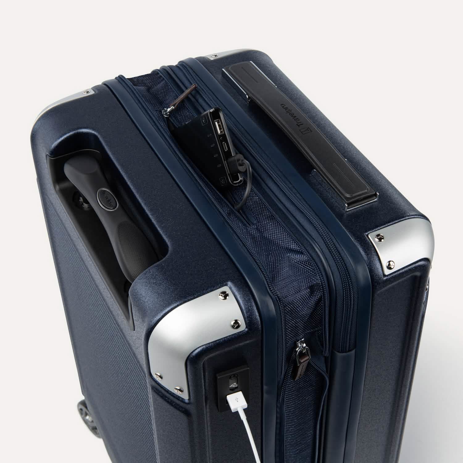 Platinum® Elite Compact Carry-On Hardside Spinner - Image 6