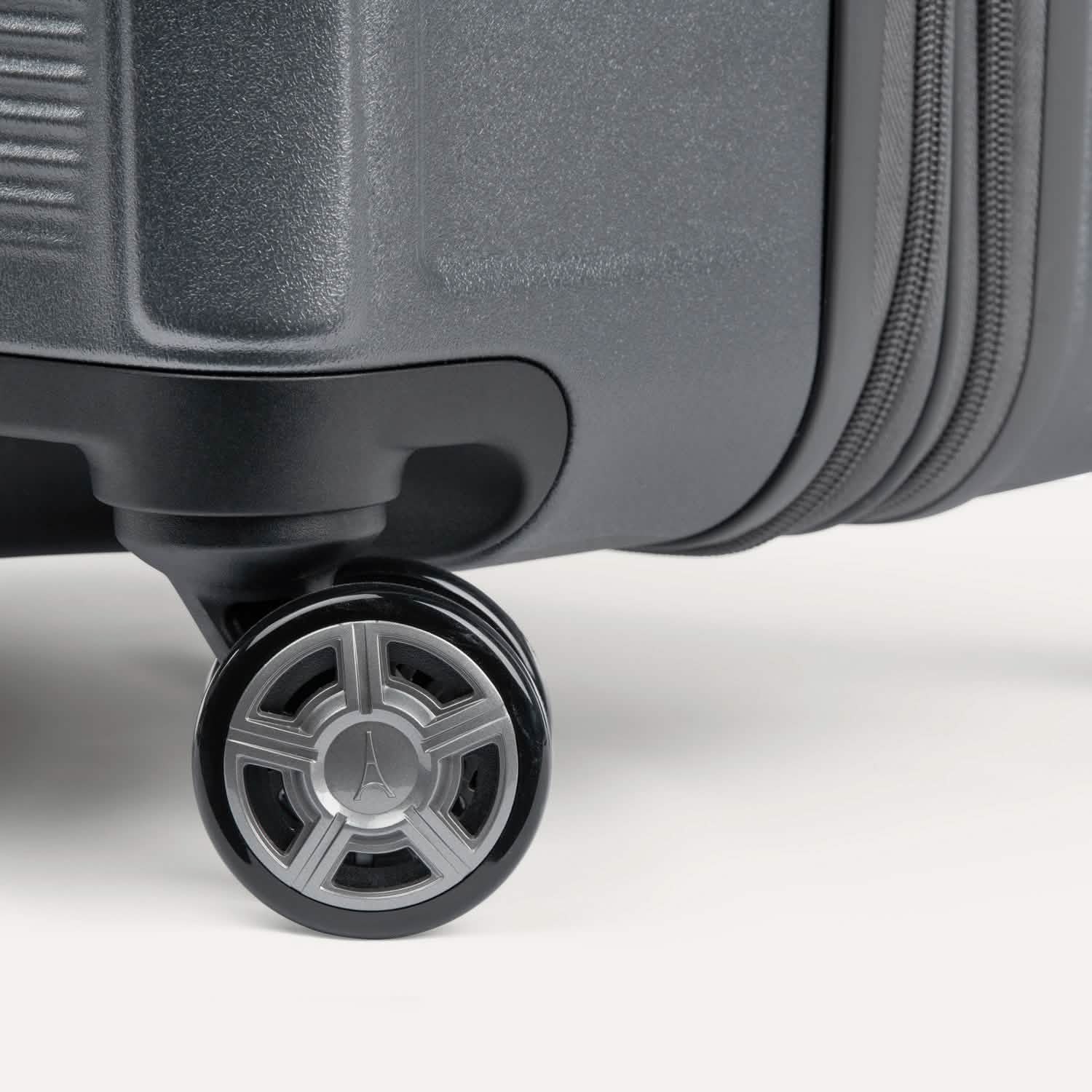 Platinum® Elite Medium Check-In Hardside Spinner - Image 40