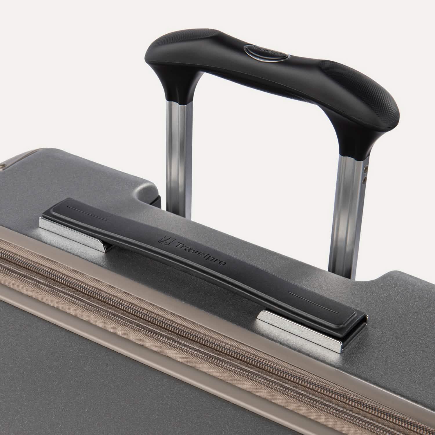 Platinum® Elite Medium Check-In Hardside Spinner - Image 8