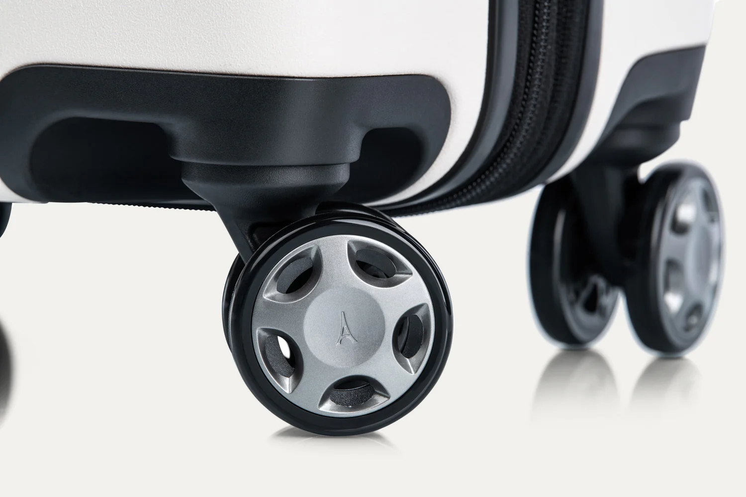Travelpro® x Travel + Leisure® Carry-On Expandable Spinner - Image 30